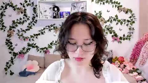 liasama online show from 02/14/25, 01:02