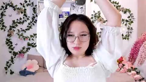 liasama online show from 02/14/25, 04:15