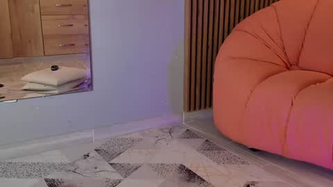 Eilin online show from 01/29/25, 12:24