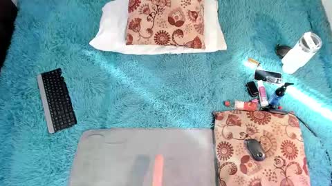 Eilin online show from 10/25/25, 08:03