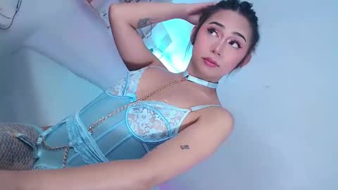 Eilleh online show from 10/27/25, 12:42