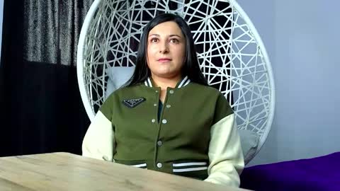 eimy__cute online show from 11/06/25, 07:04