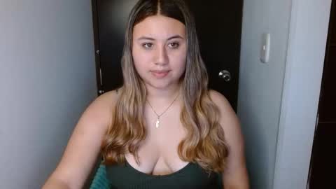 EIMY   MODEL INDEPENDENT online show from 02/25/26, 06:01