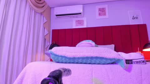 Eimy online show from 09/20/25, 07:59