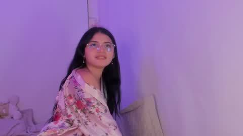 Snapshot of eimy_leny_ chatting on 09/14/25, 02:22 EIMY online show from 09/14/25, 02:22