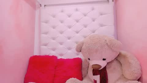 Snapshot of eimy_skinny chatting on 02/28/26, 12:28 eimy online show from 02/28/26, 12:28