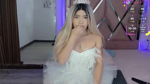 eimyaniston cute online show from 10/31/25, 11:44