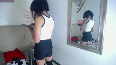 Eimyflorian online show from 01/16/25, 02:51