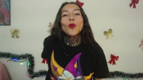 Snapshot of eimytatto_ chatting on 12/30/24, 11:17 Carla online show from 12/30/24, 11:17
