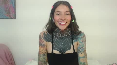 Snapshot of eimytatto_ chatting on 01/11/25, 03:09 Carla online show from 01/11/25, 03:09