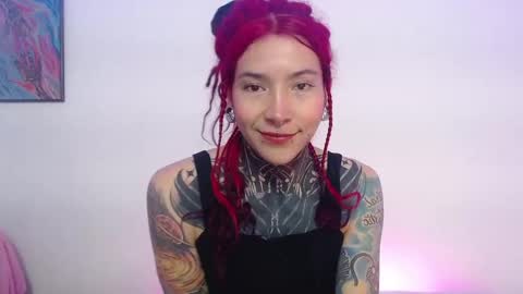 Snapshot of eimytatto_ chatting on 01/28/25, 01:49 Carla online show from 01/28/25, 01:49