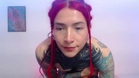Snapshot of eimytatto_ chatting on 02/07/25, 04:14 Carla online show from 02/07/25, 04:14