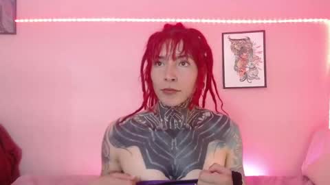 Snapshot of eimytatto_ chatting on 02/15/25, 04:01 Carla online show from 02/15/25, 04:01