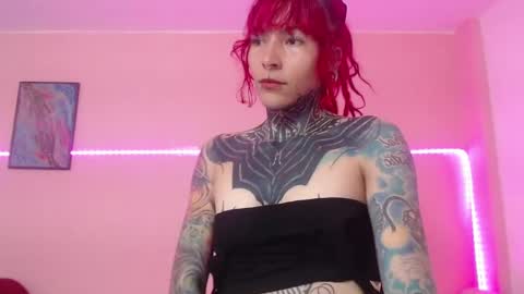 Snapshot of eimytatto_ chatting on 02/16/25, 08:00 Carla online show from 02/16/25, 08:00