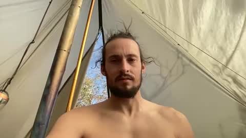 Snapshot of ein393 chatting on 10/26/25, 05:41 ein393 online show from 10/26/25, 05:41