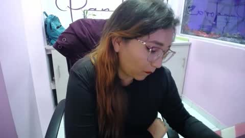 Snapshot of eireneninon chatting on 12/14/24, 01:39 Eirene online show from 12/14/24, 01:39