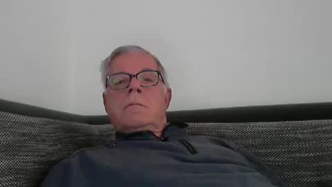 Snapshot of eisbaer1957 chatting on 12/08/24, 08:30 eisbaer1957 online show from 12/08/24, 08:30