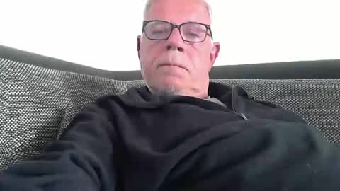 eisbaer1957 online show from 04/26/26, 08:56