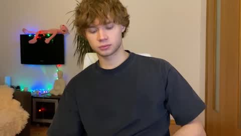 Eitan online show from 12/31/24, 02:14