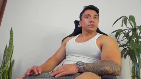 Snapshot of eithanconor1 chatting on 10/09/25, 12:52 EITHAN CONOR online show from 10/09/25, 12:52