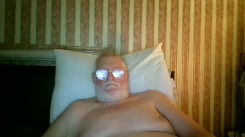 eketman1964 online show from 09/17/25, 10:22