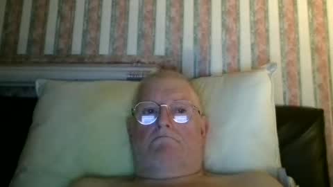 eketman1964 online show from 10/11/25, 10:52