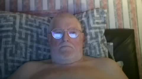 eketman1964 online show from 02/26/26, 11:37