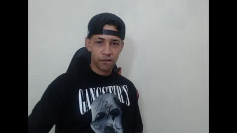 Instagram BelowAbajo online show from 05/19/26, 05:25