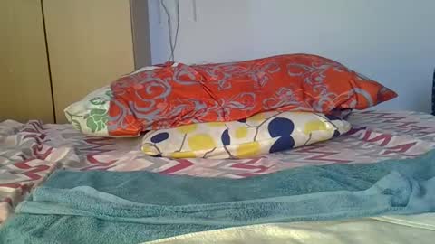 Snapshot of el_petite chatting on 12/09/24, 04:23 petite online show from 12/09/24, 04:23