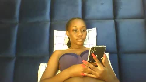 petite online show from 02/18/26, 09:11