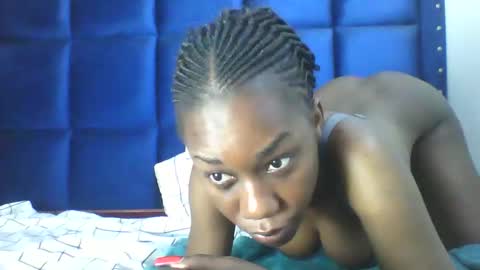 petite online show from 02/20/26, 10:32