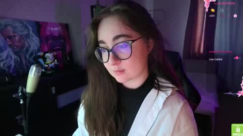 If you like it when I meow give me a thumbs up online show from 10/10/25, 11:20