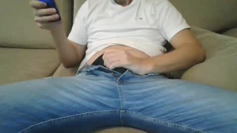 Snapshot of el_taringuero chatting on 03/10/25, 03:23 el_taringuero online show from 03/10/25, 03:23