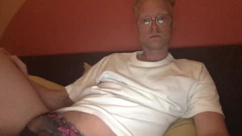 MrE online show from 03/08/25, 09:51