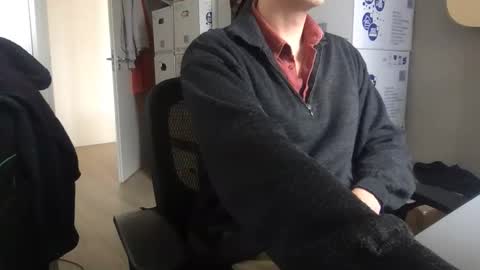 MrE online show from 10/30/25, 10:16