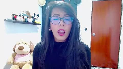 Snapshot of ela_3611 chatting on 12/19/24, 01:39 ela_3611 online show from 12/19/24, 01:39