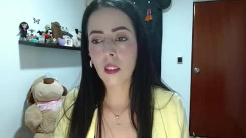 Snapshot of ela_3611 chatting on 02/05/25, 12:20 ela_3611 online show from 02/05/25, 12:20