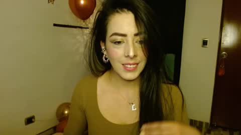 Snapshot of ela_3611 chatting on 09/23/25, 01:19 ela_3611 online show from 09/23/25, 01:19