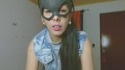 Snapshot of ela_3611 chatting on 10/05/25, 03:16 ela_3611 online show from 10/05/25, 03:16