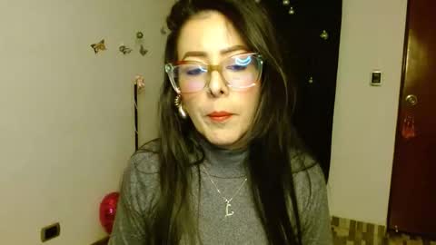 Snapshot of ela_3611 chatting on 12/04/25, 02:43 ela_3611 online show from 12/04/25, 02:43