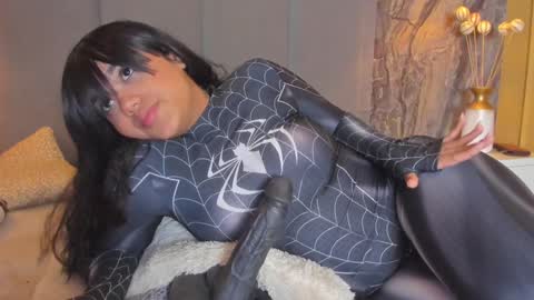 Snapshot of ela_endezz chatting on 12/12/24, 03:05 online show from 12/12/24, 03:05