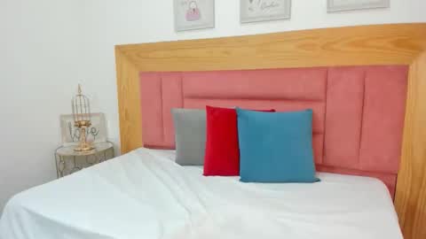 ela_evansfox online show from 12/15/25, 03:00