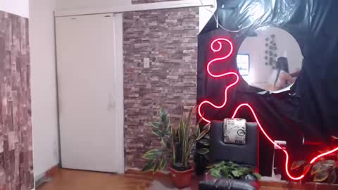 Snapshot of ela_foxyy chatting on 01/24/25, 01:03 ELA online show from 01/24/25, 01:03