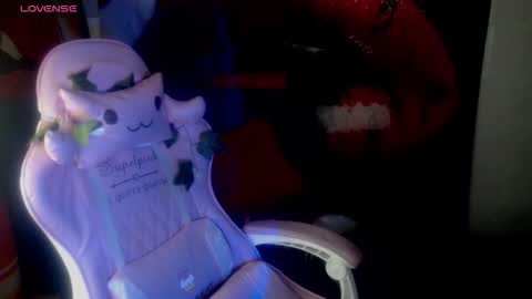 Snapshot of ela_foxyy chatting on 11/29/25, 01:30 ELA online show from 11/29/25, 01:30