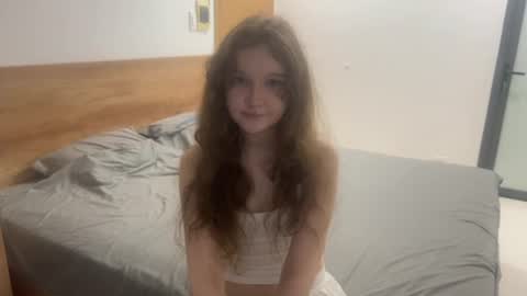 Snapshot of ela_wish chatting on 06/26/26, 07:29 Ela online show from 06/26/26, 07:29