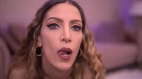 Ella online show from 11/08/25, 06:02