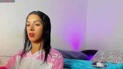 Snapshot of elagrace_ chatting on 05/26/26, 10:06 Ela33 online show from 05/26/26, 10:06