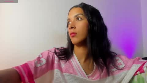 Snapshot of elagrace_ chatting on 05/27/26, 01:57 Ela33 online show from 05/27/26, 01:57