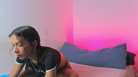 Snapshot of elagrace_ chatting on 07/06/26, 04:31 Ela33 online show from 07/06/26, 04:31