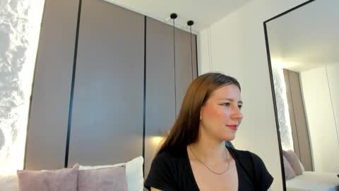 Snapshot of elaia_bridge chatting on 02/23/26, 08:28 E L A I A online show from 02/23/26, 08:28